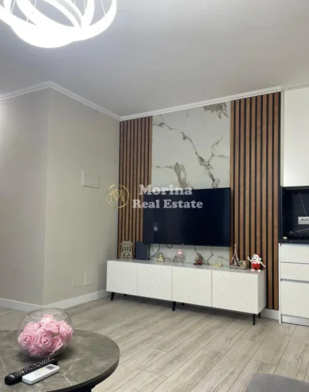 Tirane, jepet me qera apartament 1+1 Kati 4, 70 m² 800 € (Rruga E Kosovareve)