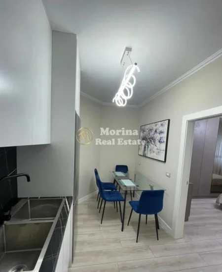 Tirane, jepet me qera apartament 1+1 Kati 4, 70 m² 800 € (Rruga E Kosovareve)