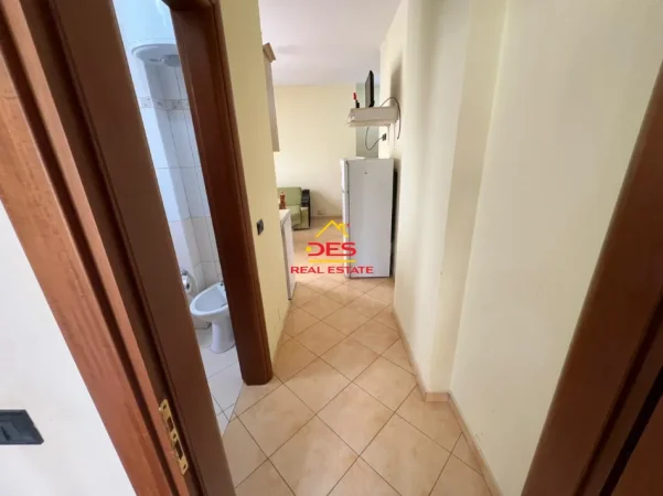 Vlore, shitet apartament 1+1+Ballkon Kati 3, 61 m² (Lungomare)