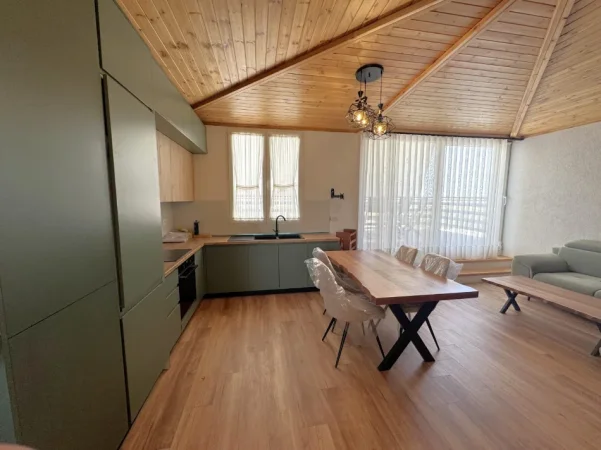Tirane, jepet me qera apartament Dublex Kati 7, 120 m² 600 € (News 24)
