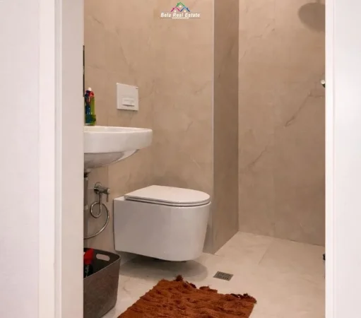 Tirane, jepet me qera apartament 1+1+Ballkon Kati 6, 50 m² 440 € (pasho hysa)
