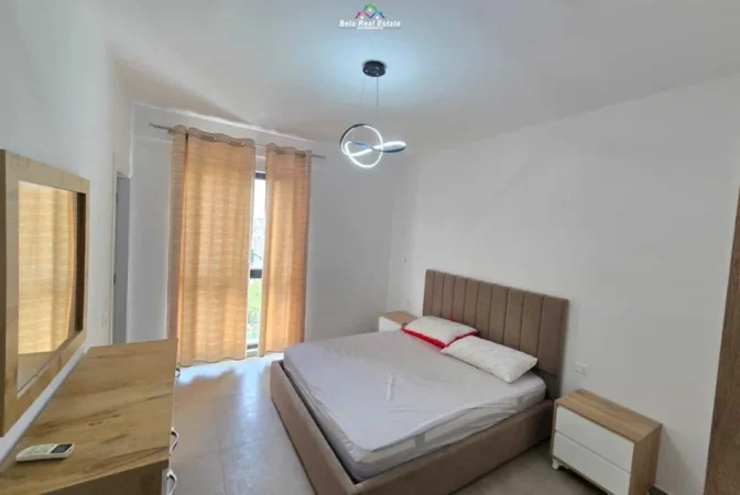Tirane, jepet me qera apartament 2+1 Kati 9, 130 m² 630 € (farmacia 10)
