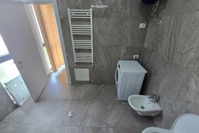 Tirane, jepet me qera apartament 2+1 Kati 9, 130 m² 630 € (farmacia 10)