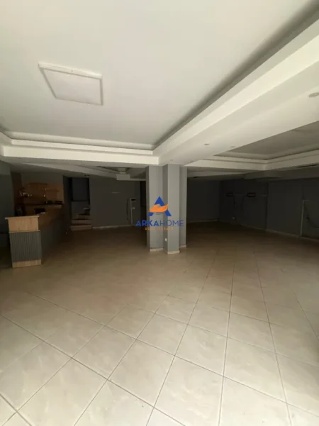 Tirane, shitet ambjent biznesi Kati -1, 125 m² 300.000 € (ISH STACIONI I FUNDIT I TIRANËS SË RE)