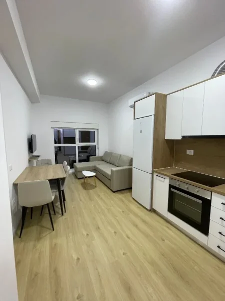 Tirane, jepet me qera apartament 1+1+Ballkon Kati 9, 60 m² 380 € (ALI DEMI)