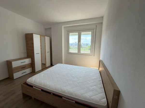 Tirane, jepet me qera apartament 2+1+Ballkon Kati 1, 120 m² 450 € 