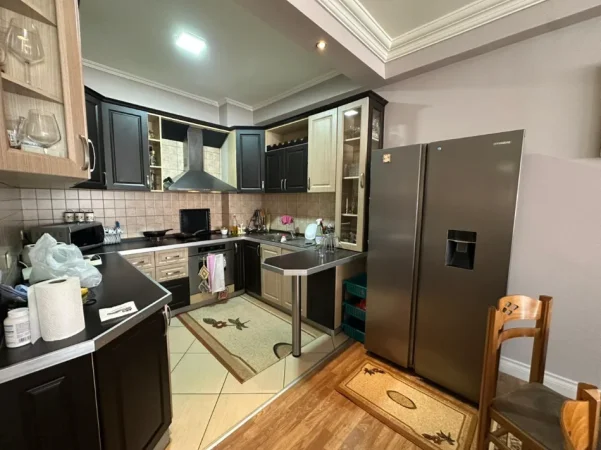 Tirane, shitet apartament 3+1+Ballkon , 159 m² 218.400 € (Rruga Mikel Maruli)