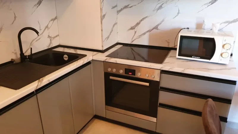 Tirane, jepet me qera apartament 1+1+Ballkon Kati 7, 70 m² 500 € (kongresi manastirit)