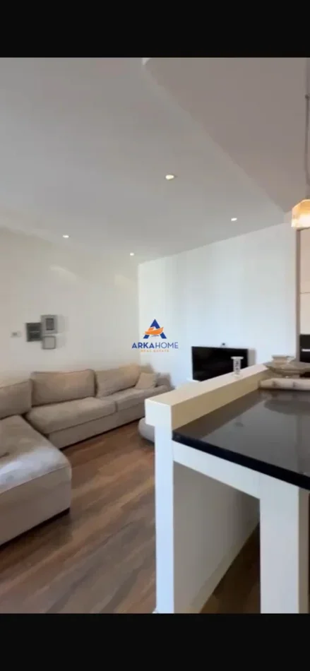 Tirane, jepet me qera apartament 2+1+Ballkon Kati 5, 100 m² 630 € 