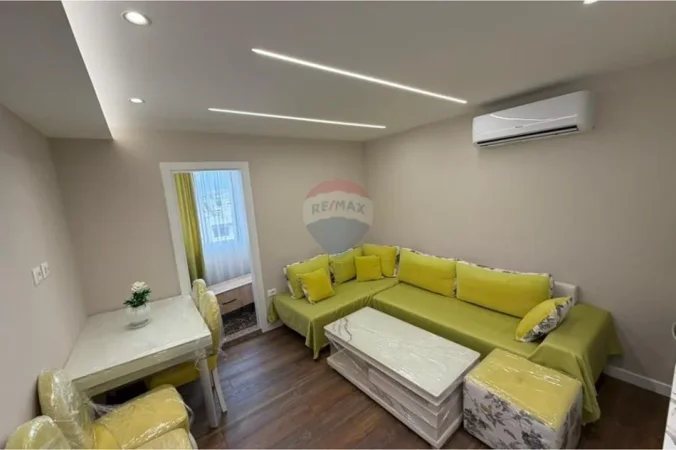 Tirane, jepet me qera apartament 2+1 , 1 m² 499 € (Sauk i ri)