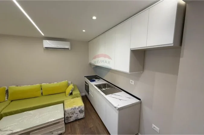Tirane, jepet me qera apartament 2+1 , 1 m² 499 € (Sauk i ri)