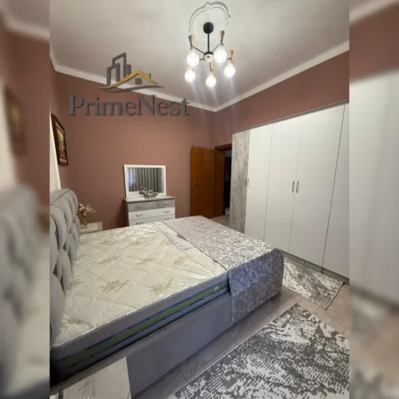 Tirane, jepet me qera apartament 2+1 Kati 2, 650 € 