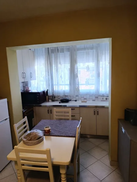 Tirane, shitet apartament 2+1 Kati 5, 60 m² 129.000 € (Rruga Ferit Xhajko)