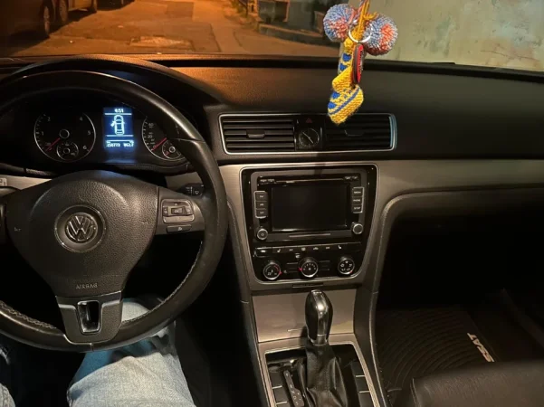 Tirane, shitet makine Volkswagen Passat Sel Nafte, gri e erret automatik Kondicioner 240.000 km 7.000 €
