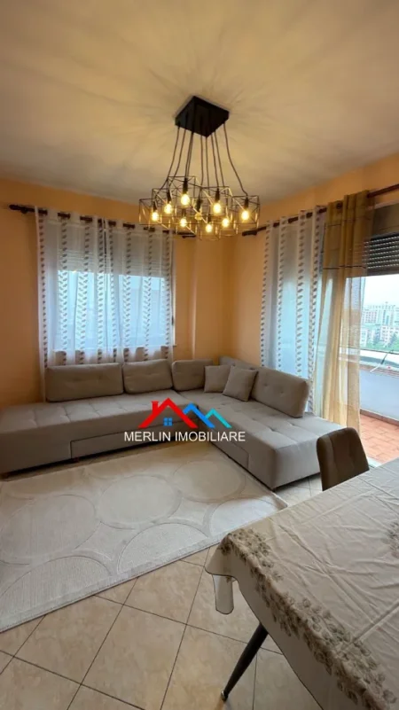 Tirane, jepet me qera apartament 2+1+Ballkon Kati 9, 100 m² 500 € (RRUGA KASTRIOTET,KTHESA E KAMZES)