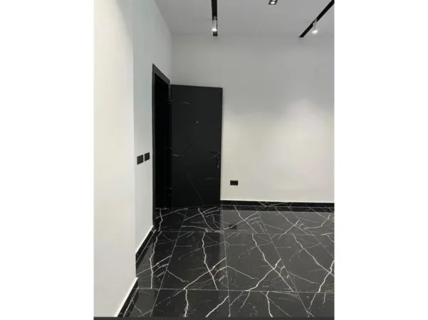 Tirane, jepet me qera ambjent biznesi Kati 1, 130 m² 1.400 € 