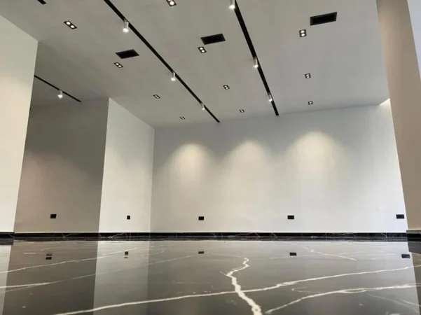 Tirane, jepet me qera ambjent biznesi Kati 1, 130 m² 1.400 € 