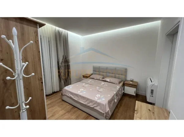 Tirane, jepet me qera apartament 2+1+Ballkon Kati 7, 90 m² 700 € (5 maj)