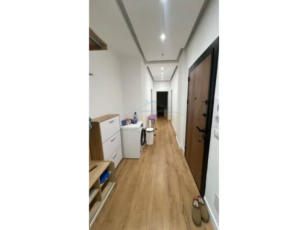Tirane, jepet me qera apartament 2+1+Ballkon Kati 7, 90 m² 700 € (5 maj)