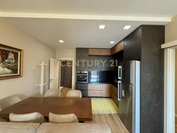 Tirane, jepet me qera apartament 2+1+Aneks+Ballkon Kati 6, 100 m² 700 € 