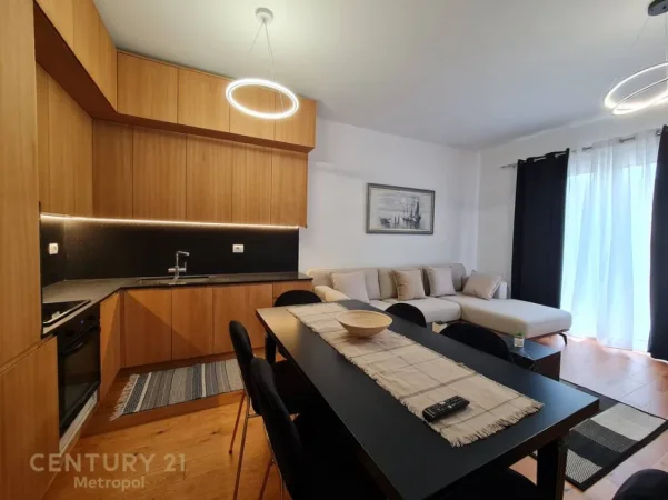Tirane, jepet me qera apartament 2+1+Aneks+Ballkon Kati 2, 100 m² 1.200 € (Petrele)