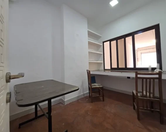 Durres, jepet me qera magazine , 800 m² 2.500 € (Shkozet, Durrës)
