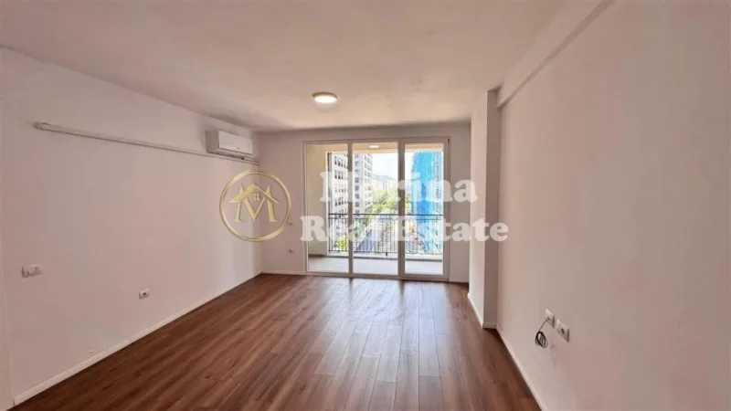 Tirane, jepet me qera apartament 2+1 Kati 0, (Apartament 212 Fusha Aviacionit)