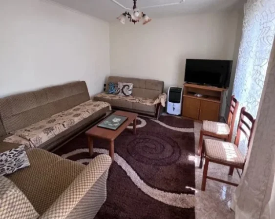 Tirane, jepet me qera apartament 1+1+Aneks+Ballkon Kati 0, 90 m² 400 € (bulevardi i ri)