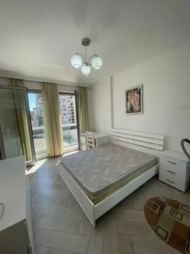 Tirane, jepet me qera apartament 1+1+Aneks+Ballkon Kati 5, 70 m² 550 € (zogu i zi)