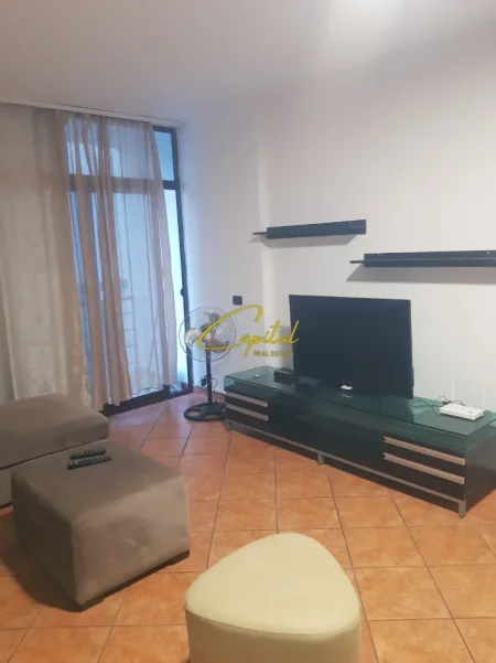 Tirane, jepet me qera apartament 1+1 Kati 6, 73 m² 500 € (RRUGA E KAVAJES)