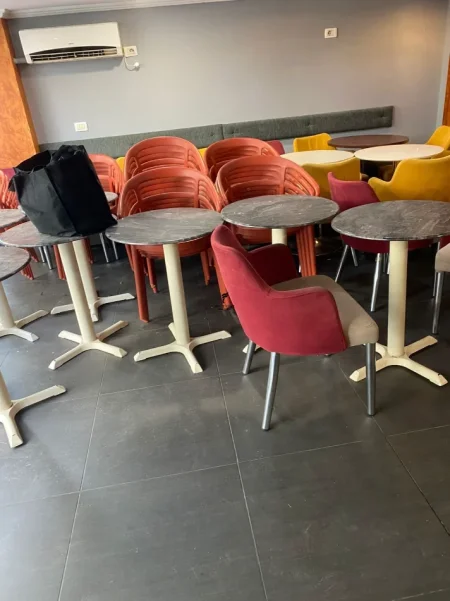 Tirane, jepet me qera lokal Kati 0, 60 m² 500 € (YZBERISHT)