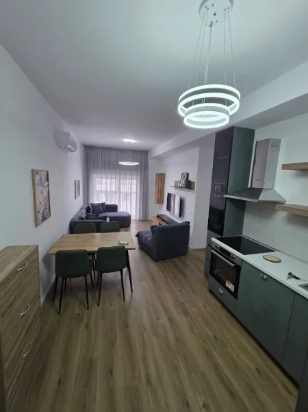 Tirane, jap me qera apartament 2+1 Kati 8, 75 m² 550 € (Ali Demi)