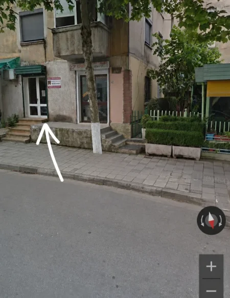 Tirane, jepet me qera ambjent biznesi , 11 m² (Rruga mine peza perball rossman lales)0697099654