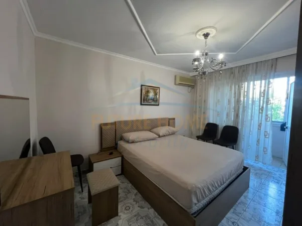 Tirane, jepet me qera apartament 1+1, Kati 3, 56 m² 470 € (Rruga e Elbasanit) Prane Shkolles Osman Myderizi