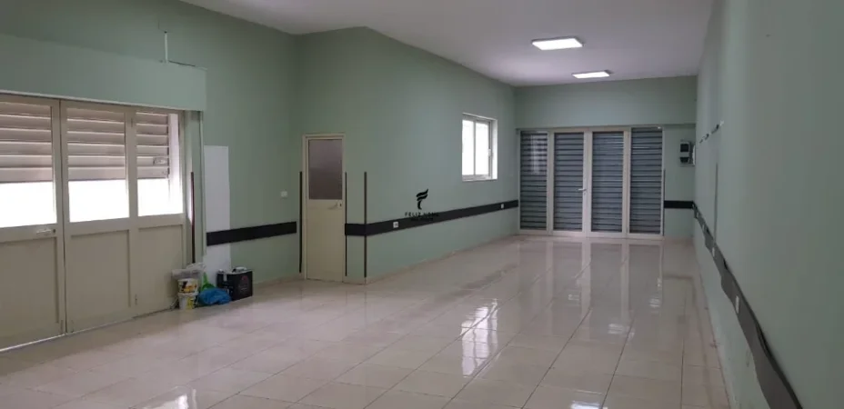 Tirane, jepet me qera dyqan Kati 0, 100 m² 1.000 € (RRUGA BARDHYL)