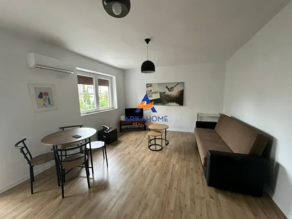 Tirane, jepet me qera apartament 1+1 Kati 2, 65 m² 651 € 