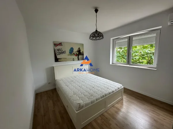 Tirane, jepet me qera apartament 1+1 Kati 2, 65 m² 651 € 