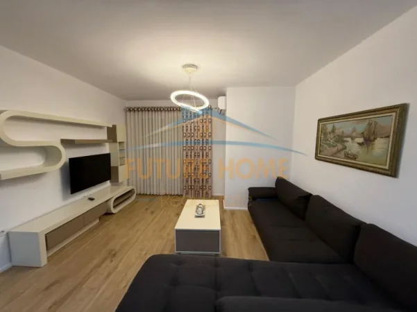 Tirane, jepet me qera apartament 1+1+Ballkon Kati 9, 64 m² 470 € (Golden Park)