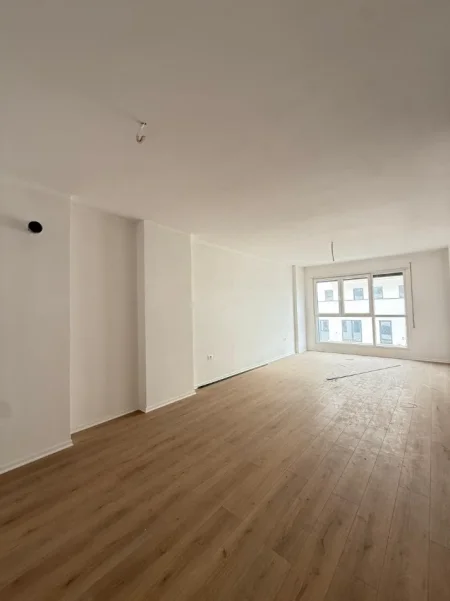 Tirane, shitet apartament 2+1+Ballkon Kati 6, 111 m² 214.000 € (Don Bosko)