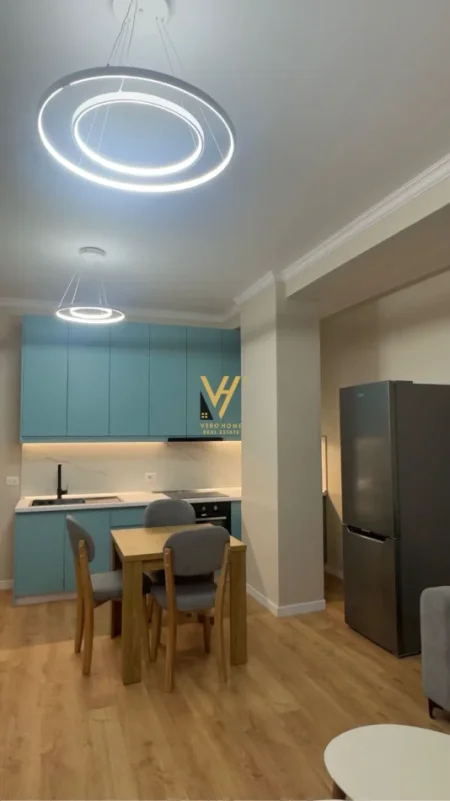 Tirane, jepet me qera apartament 2+1+Ballkon Kati 1, 95 m² 670 € (5 MAJI)