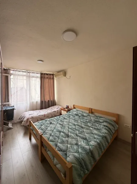Tirane, jepet me qera apartament 1+1 , 75 m² 450 € (BULEVARDI ZOGU I PARE)