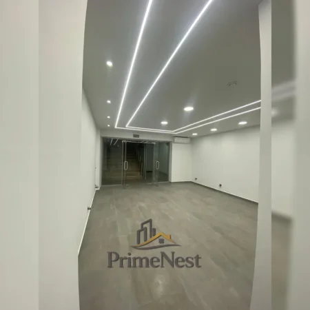 Tirane, jepet me qera ambjent biznesi Kati -1, 