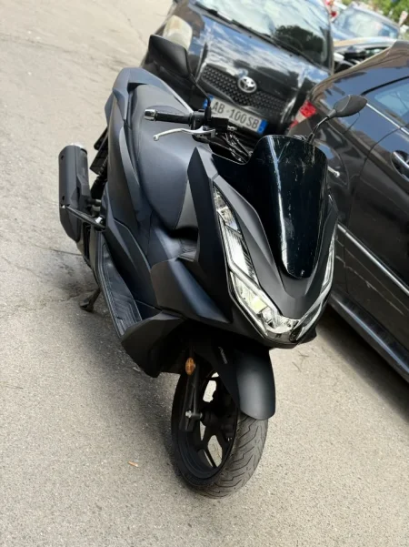 Tirane, shes Shitet Motorr HONDA PCX 125 2022 Benzin, e zeze automatik 13.300 km 3.200 €