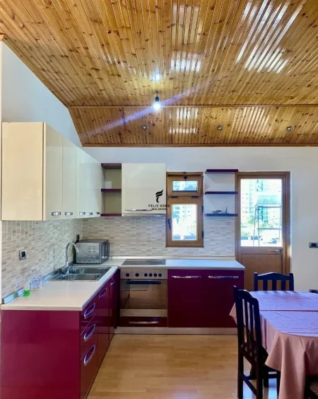 Tirane, jepet me qera apartament 2+1 Kati 3, 100 m² 450 € (FUSHA E AVIACIONIT)