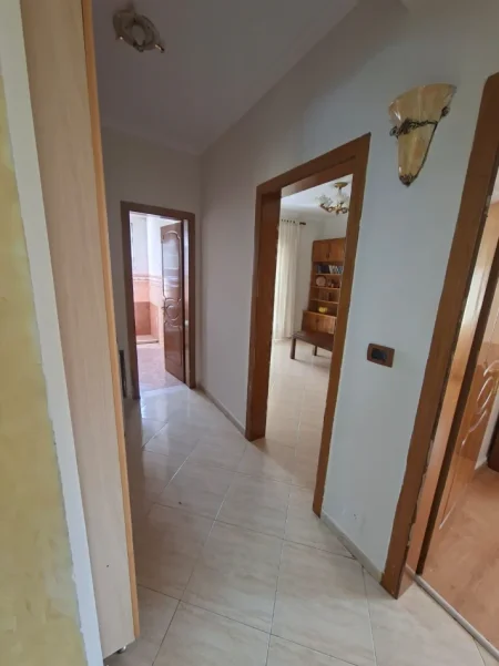 SHITET APARTAMENT DUPLEKS+ VERANDE  TE 21 DHJETORI