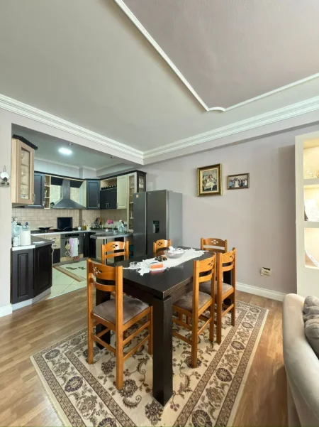 Tirane, shitet 3+1 Kati 6, 156 m² 218.400 € 