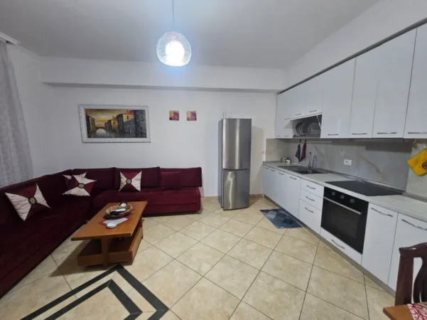Shkembi Kavajes, jepet me qera apartament 2+1+Aneks+Ballkon Kati 1, 90 m² 350 € 