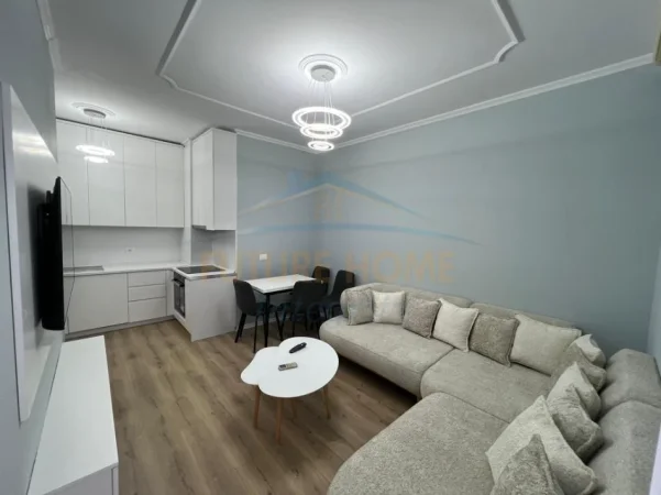 Tirane, jepet me qera apartament 1+1+Ballkon Kati 8, 52 m² 620 € (Rruga Fortuzi)