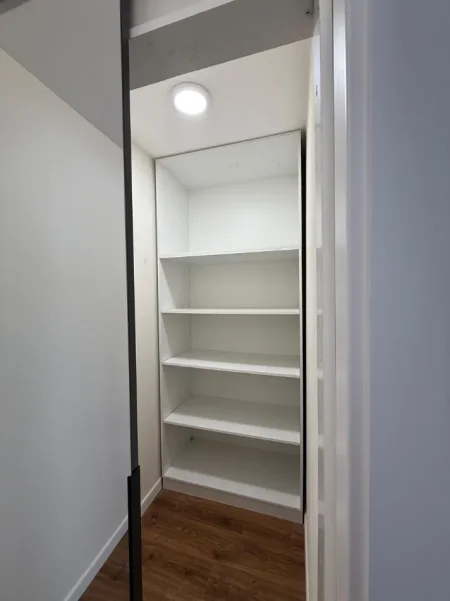 Tirane, shitet apartament 3+1+Ballkon Kati 1, 330.000 € 
