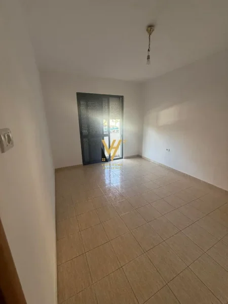 Tirane, jepet me qera ambjent biznesi Kati 2, 70 m² 620 € (RRUGA BARDHYL)